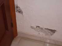 Hygroscopic salts causing wallpaper to peel - can be sticky